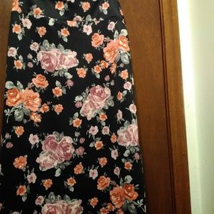 Torrid 4 Floral Pencil Skirt, Stretchy.